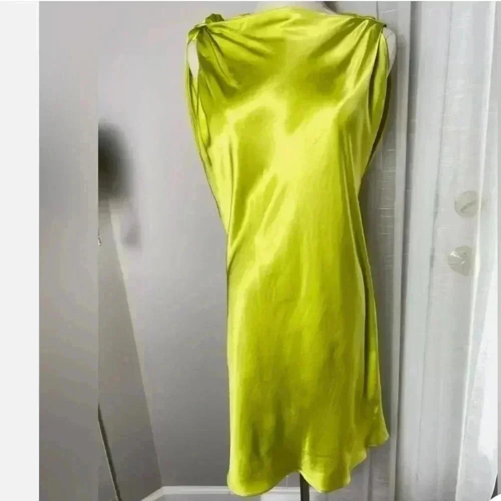 Zara Lime Green Dress - Picture 2 of 11